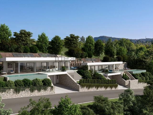 Case e ville in vendita di 240 m² in Via Boffenigo