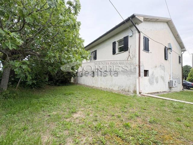Case e ville in vendita di 185 m² in Via Fonte, 11