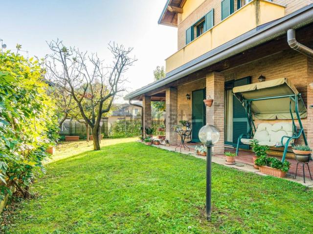 Case e ville in vendita di 185 m² in Via Leonardo Da Vinci, 215