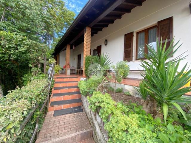 Case e ville in vendita di 185 m² in Via Santa Croce, 44