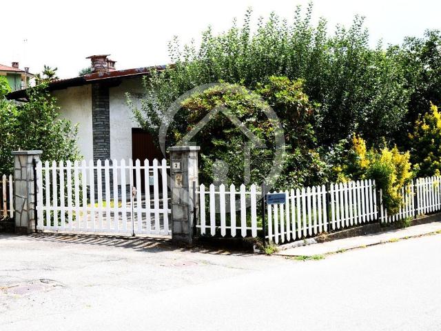 Case e ville in vendita di 185 m² in Via Roma, 6
