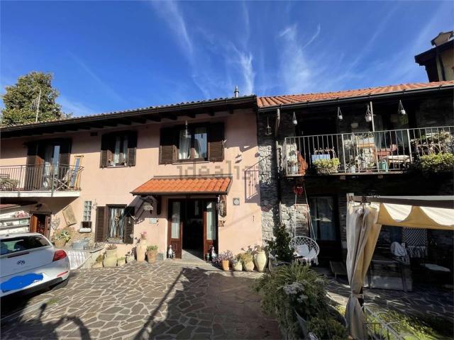 Case e ville in vendita di 185 m² in Via Roma, 3