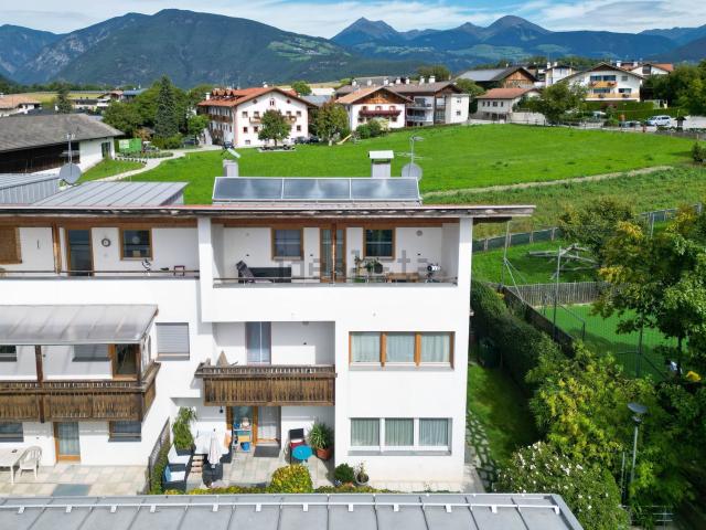 Case e ville in vendita di 185 m² in Via Weg Zur Platte
