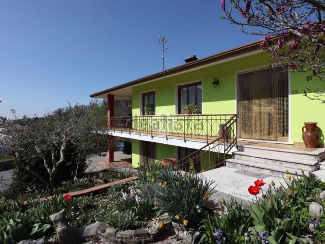 Case e ville in vendita di 185 m² in Borgo Bulons, 27