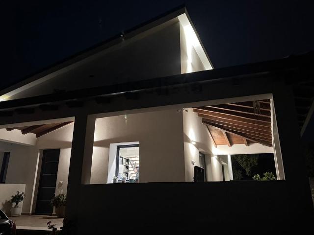 Case e ville in vendita di 185 m² in Contrada Fontanelle