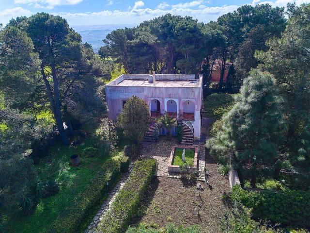 Case e ville in vendita di 186 m² in Via del Riposo, 8