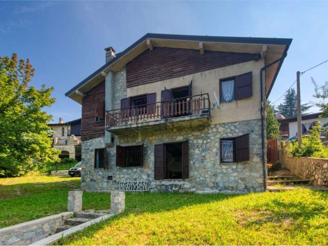 Case e ville in vendita di 186 m² in Via Sapel, 2