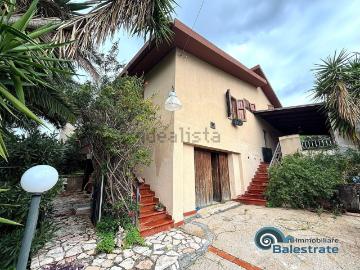 Case e ville in vendita di 186 m² in Contrada Sicciarotta