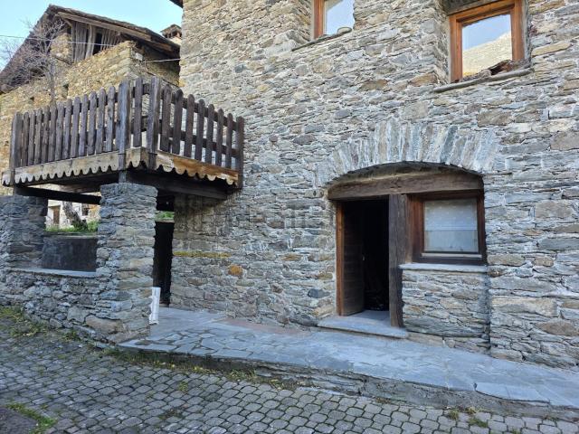 Case e ville in vendita di 186 m² in Frazione Chamin, 3