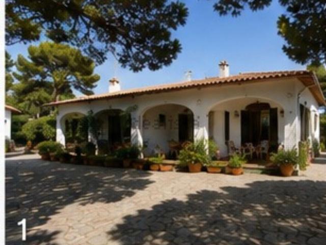 Case e ville in vendita di 186 m² in Strada Statale 195 Sulcitana