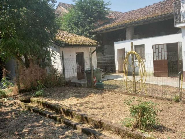 Case e ville in vendita di 186 m² in Strada Vicinale Circonvallazione Bettole di Tortona, 302