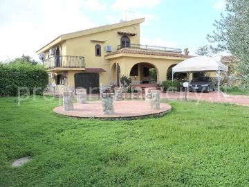 Case e ville in vendita di 187 m²