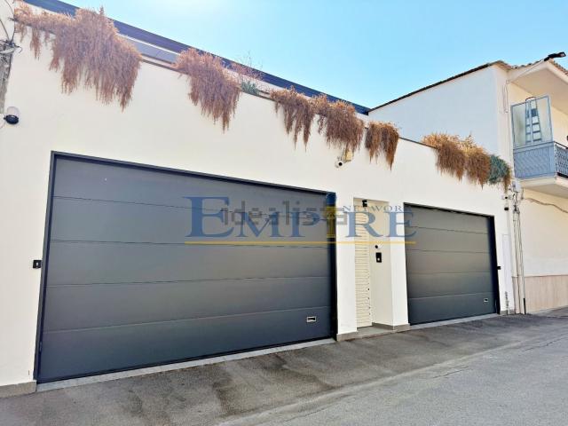 Case e ville in vendita di 187 m² in Via Lucio Anneo Seneca