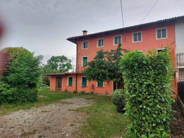 Case e ville in vendita di 187 m² in Via Nogarut
