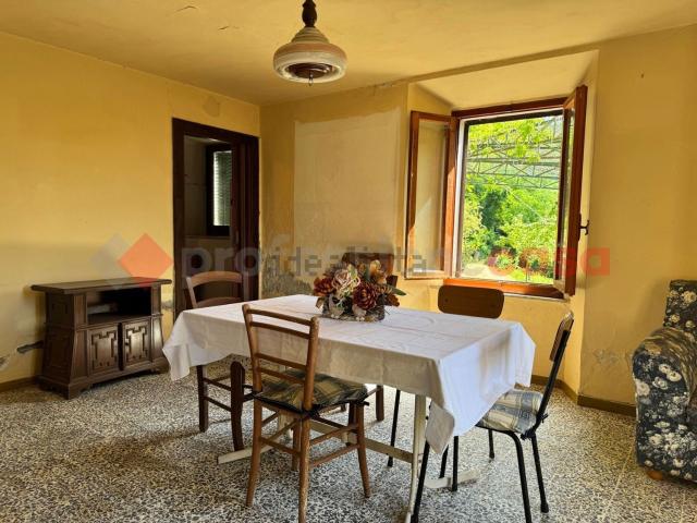Case e ville in vendita di 187 m² in Viale Giovanni Pascoli, 34