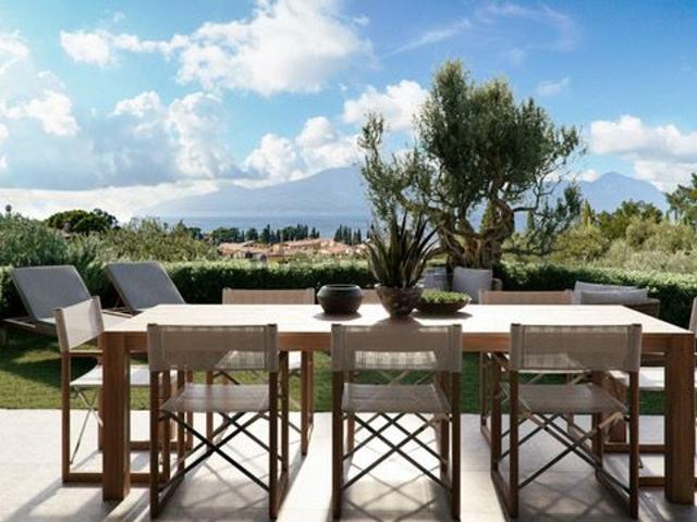 Case e ville in vendita di 188 m² in Via G. Mazzini