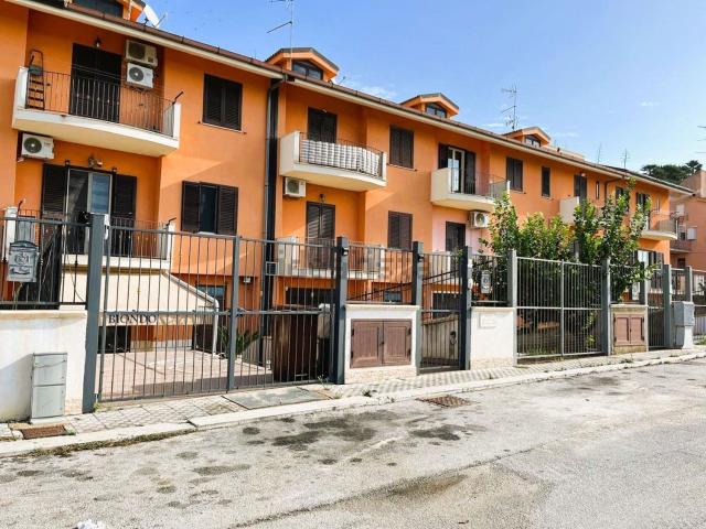 Case e ville in vendita di 188 m² in Via Peppino Impastato