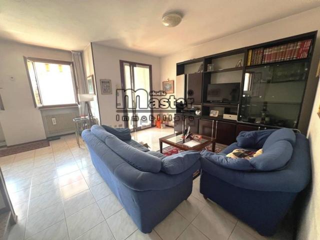 Case e ville in vendita di 188 m² in Via Zecchina, 5
