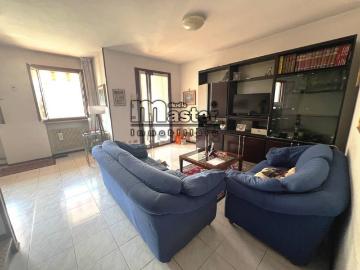 Case e ville in vendita di 188 m² in Via Zecchina, 5