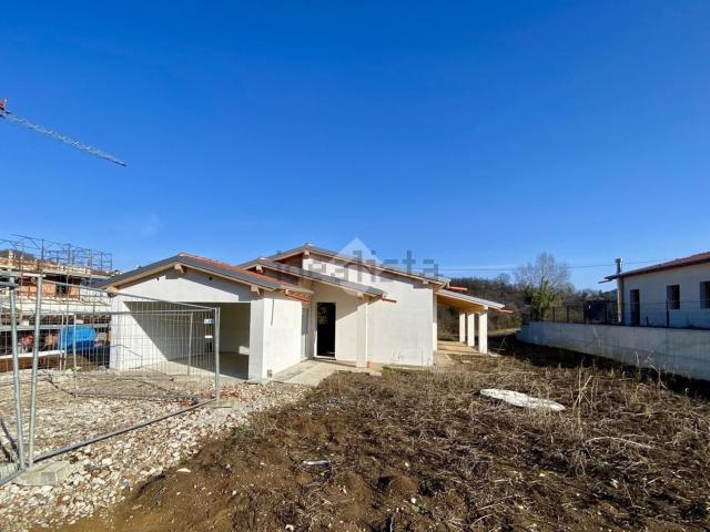 Case e ville in vendita di 189 m² in Via Guzan