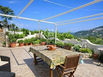 Case e ville in vendita di 189 m² in Via Sottocampo