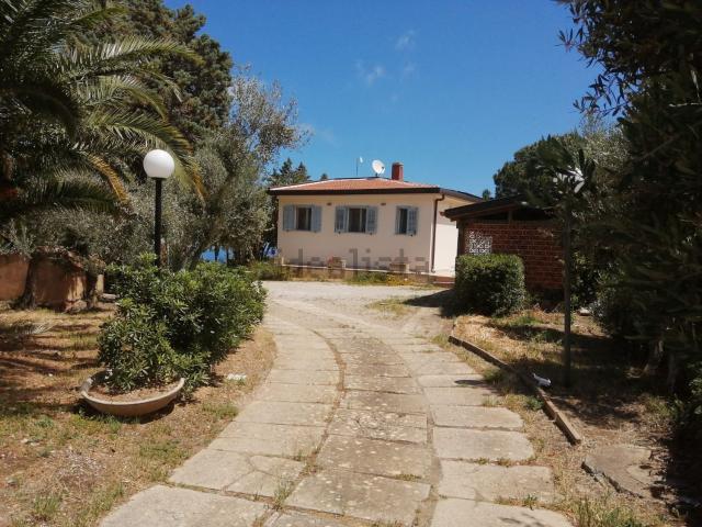 Case e ville in vendita di 189 m² in Contrada superiore