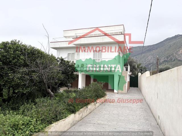 Case e ville in vendita di 190 m²
