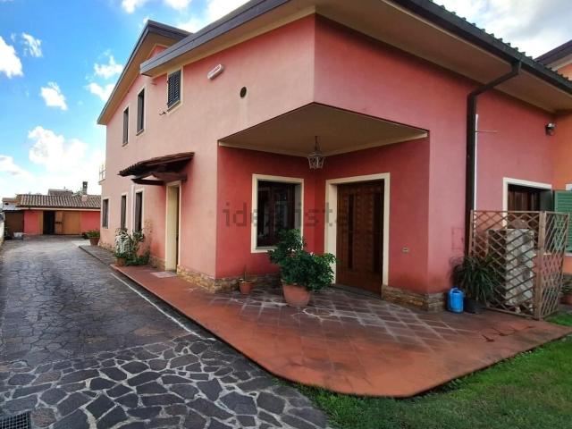Case e ville in vendita di 190 m²