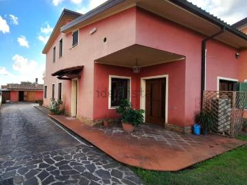 Case e ville in vendita di 190 m²