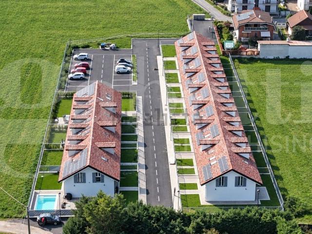 Case e ville in vendita di 190 m² in Via Cristoforo Colombo, 59