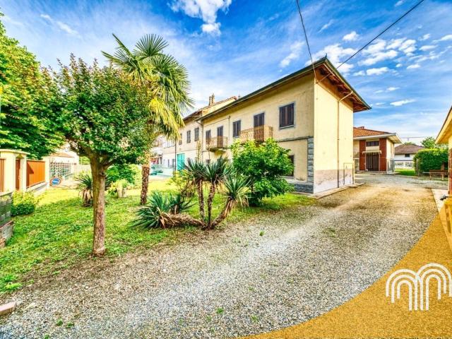 Case e ville in vendita di 190 m² in Via Brandizzo, 16