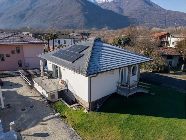 Case e ville in vendita di 190 m² in Via Gravellona Strada Nuova, 27