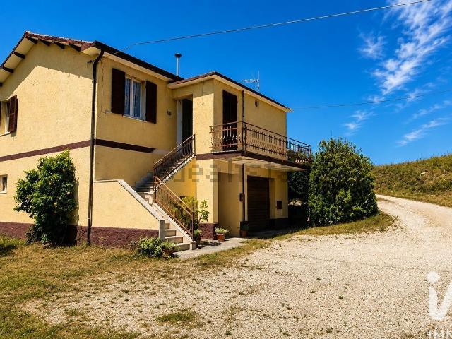 Villetta indipendente in vendita di 190 m² in Via fiorano