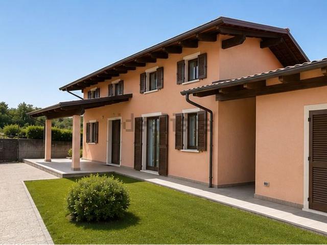 Case e ville in vendita di 190 m² in Via Moriondo, 342