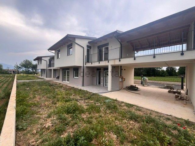 Case e ville in vendita di 190 m² in Via Martiri della Libertà, 44