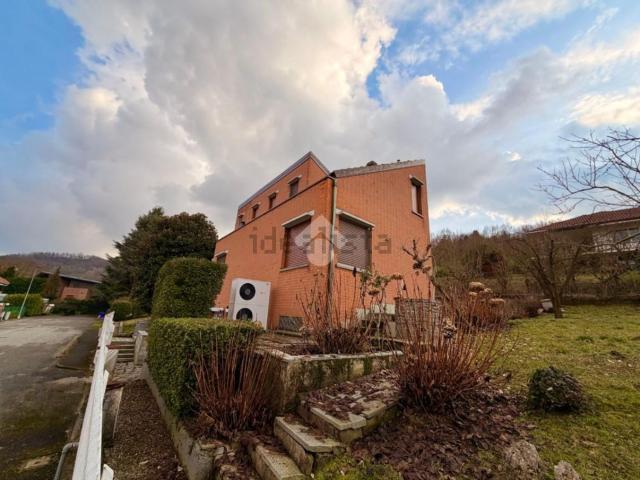 Case e ville in vendita di 190 m² in Via San Maurizio, 6