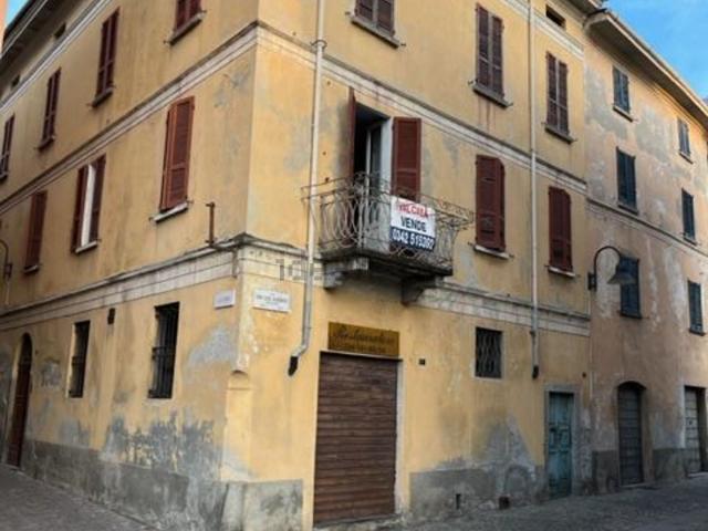 Case e ville in vendita di 190 m² in Via San Carlo, 14