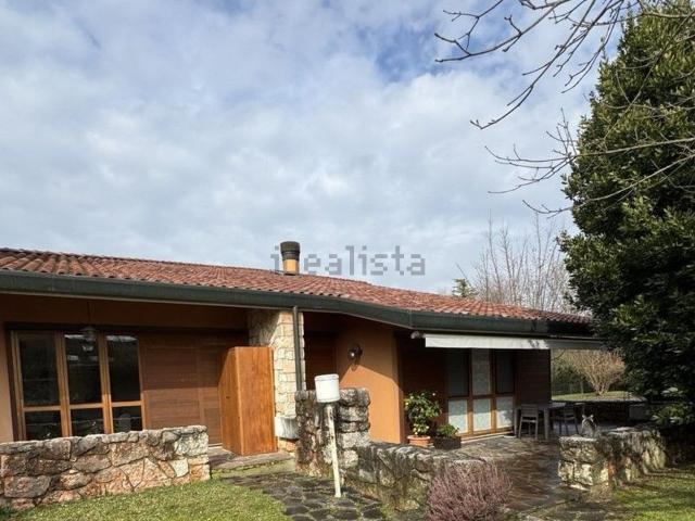 Case e ville in vendita di 190 m² in Via Primo Carnera