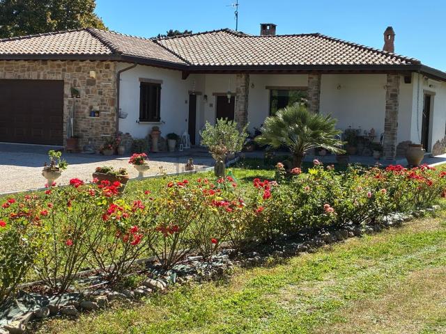 Case e ville in vendita di 190 m² in Viale della Resistenza