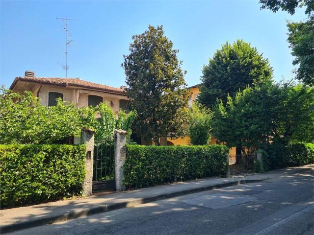 Case e ville in vendita di 190 m² in Viale della Resistenza