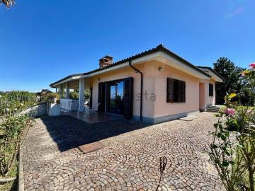 Case e ville in vendita di 190 m² in Vico Chiuso