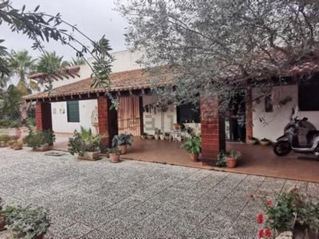 Case e ville in vendita di 190 m² in Contrada Ragana