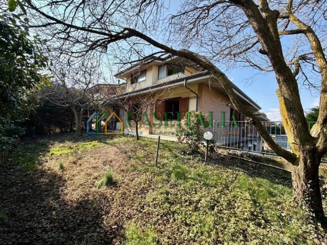 Case e ville in vendita di 190 m² in Strada Antica di Buttigliera Alta, 11
