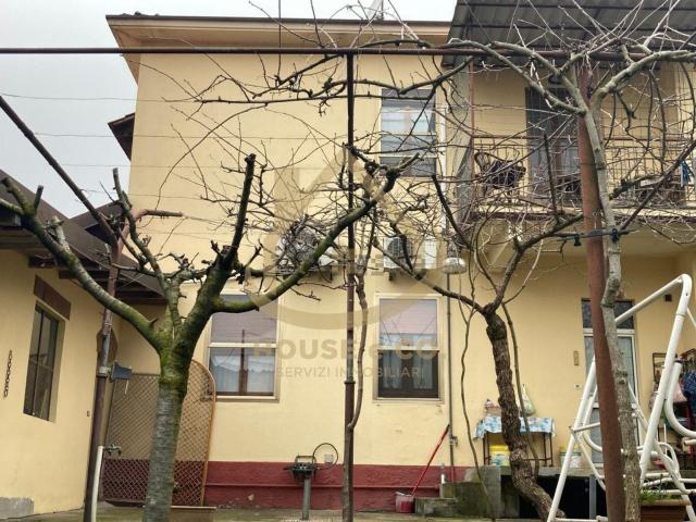 Case e ville in vendita di 190 m² in Strada Fossana