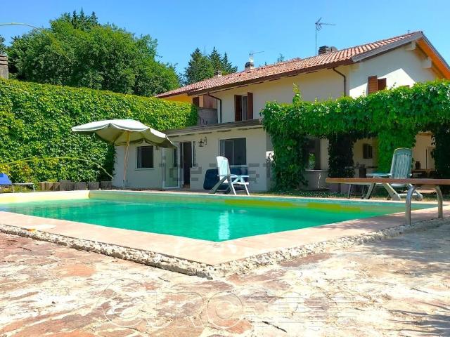 Case e ville in vendita di 190 m² in Strada Sant&apos Orfeto
