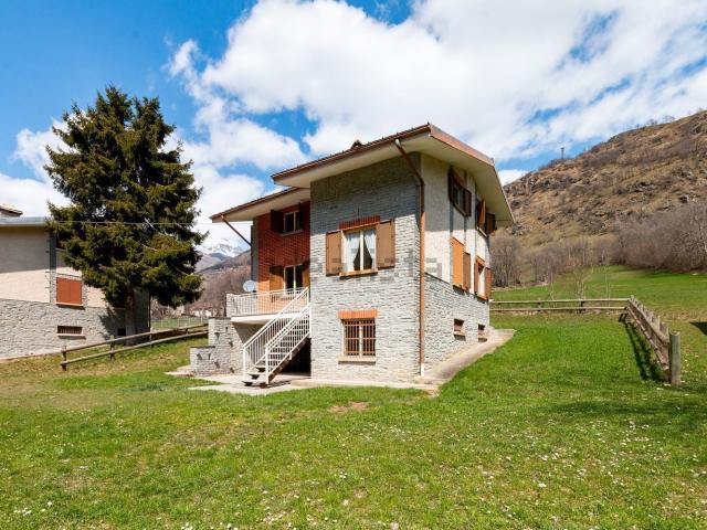 Case e ville in vendita di 191 m² in Via Colle del Mulo, 2