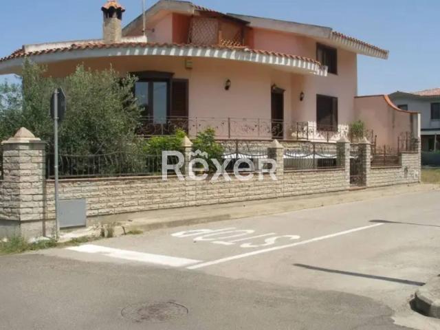 Case e ville in vendita di 191 m² in Via Campidano