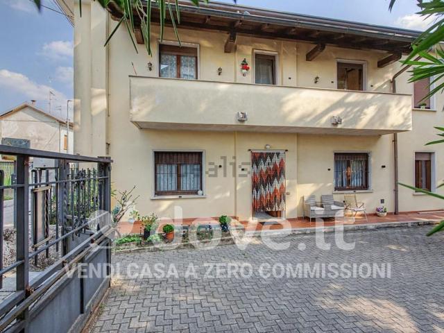 Case e ville in vendita di 191 m² in Via Giacomo Matteotti, 554