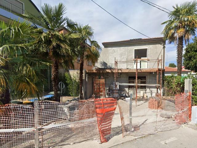 Case e ville in vendita di 191 m² in Via Orlando Galante