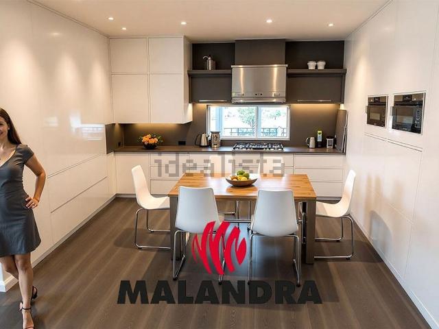 Case e ville in vendita di 191 m² in Via Strera, 117